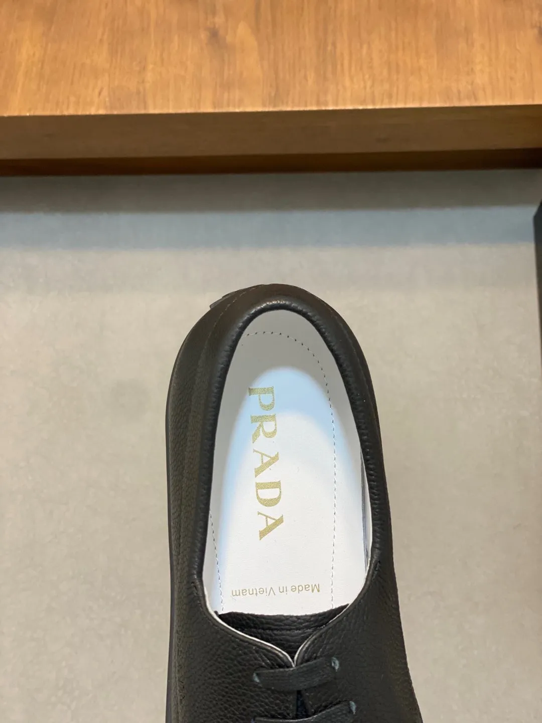 Men's shoes 💰700 [PRADA] Men's shoes are on sale at the counter, sold in Guangzhou, synchronized with the official website, 1 high-quality shipment ✔️ Original cowhide + cowhide lining, 1🆚1 replica, original sole, 38-45 (38.45 custom-made, non-refundable)